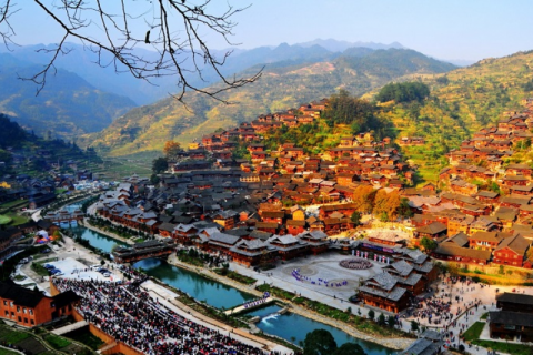 TRUNG QUỐC: QUÝ DƯƠNG – THANH NHAM CỔ TRẤN – TIỂU THẤT KHỔNG – TRẤN VIỄN CỔ THÀNH – THIÊN HỘ MIÊU TRẠI